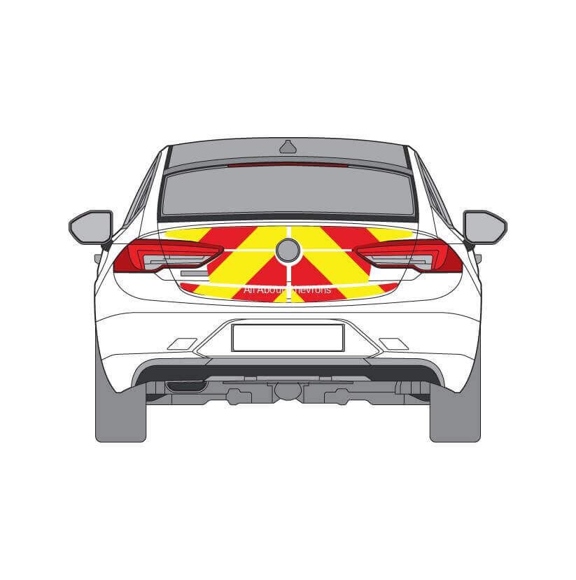 Insignia Saloon 17 pre